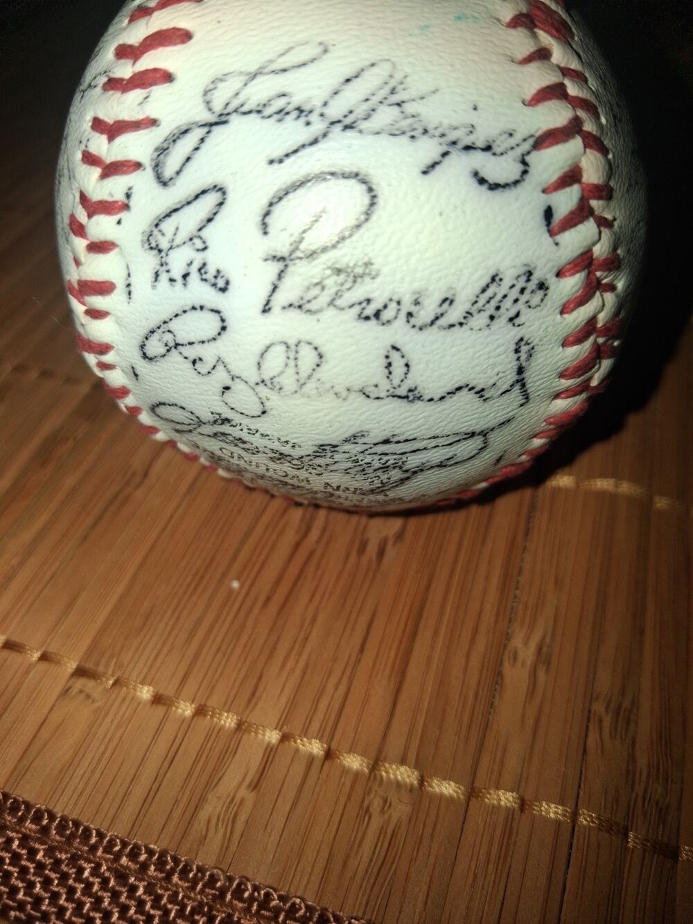 vintage facsimile team-signed souvenir BASEBALL.